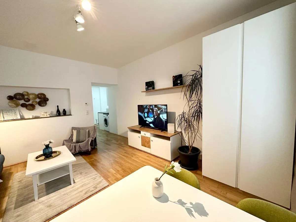 Book-A-Room Panda-Apartments Vienna
