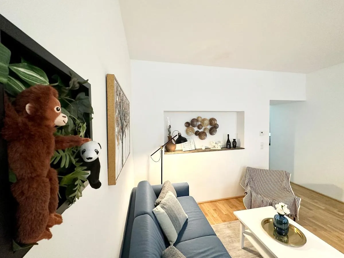 Book-A-Room Panda-Apartments Vienna Austria