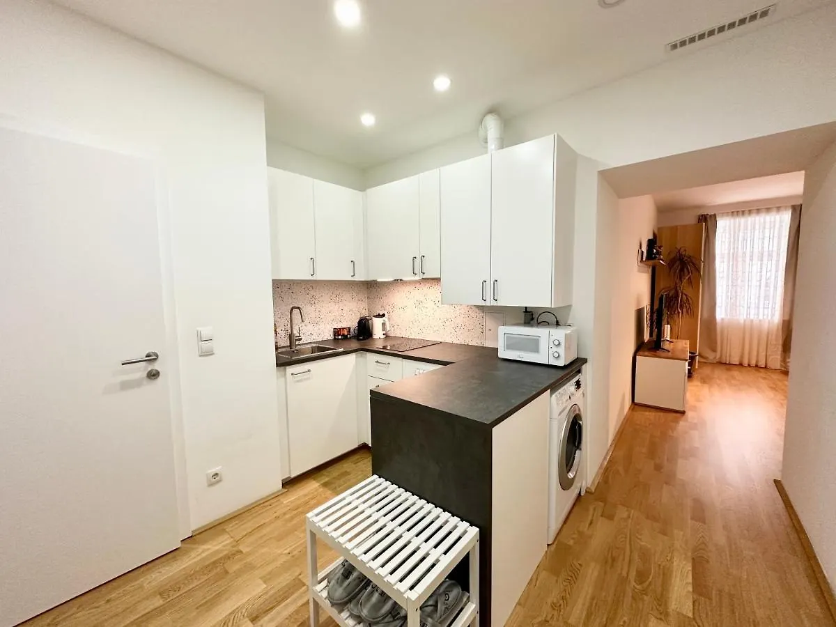 Book-A-Room Panda-Apartments Vienna Apartment
