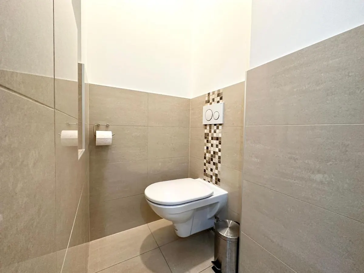 Apartment Book-A-Room Panda-Apartments Vienna Austria