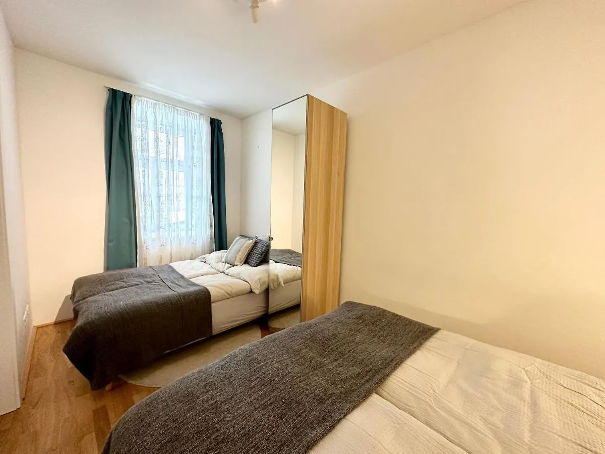 Book-A-Room Panda-Apartments Vienna