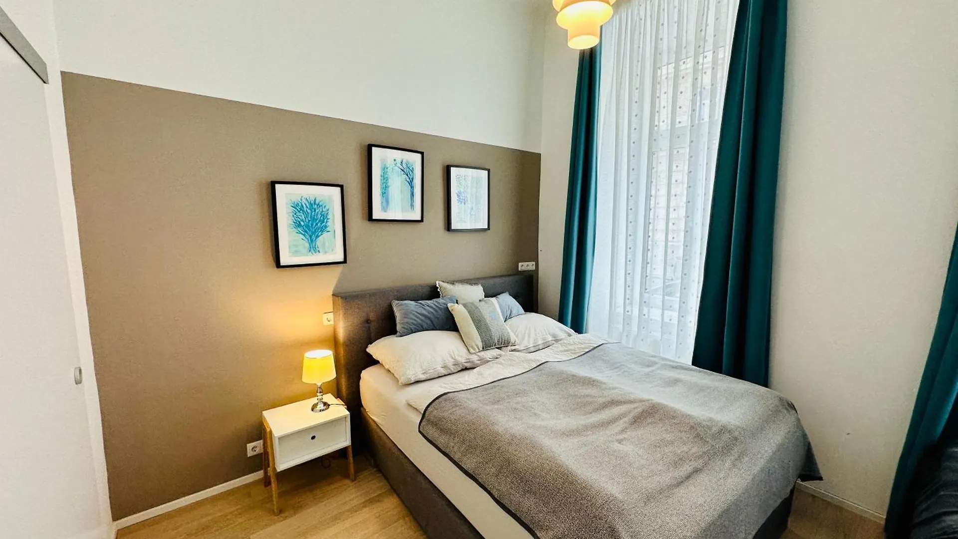 Apartment Book-A-Room Panda-Apartments Vienna Austria